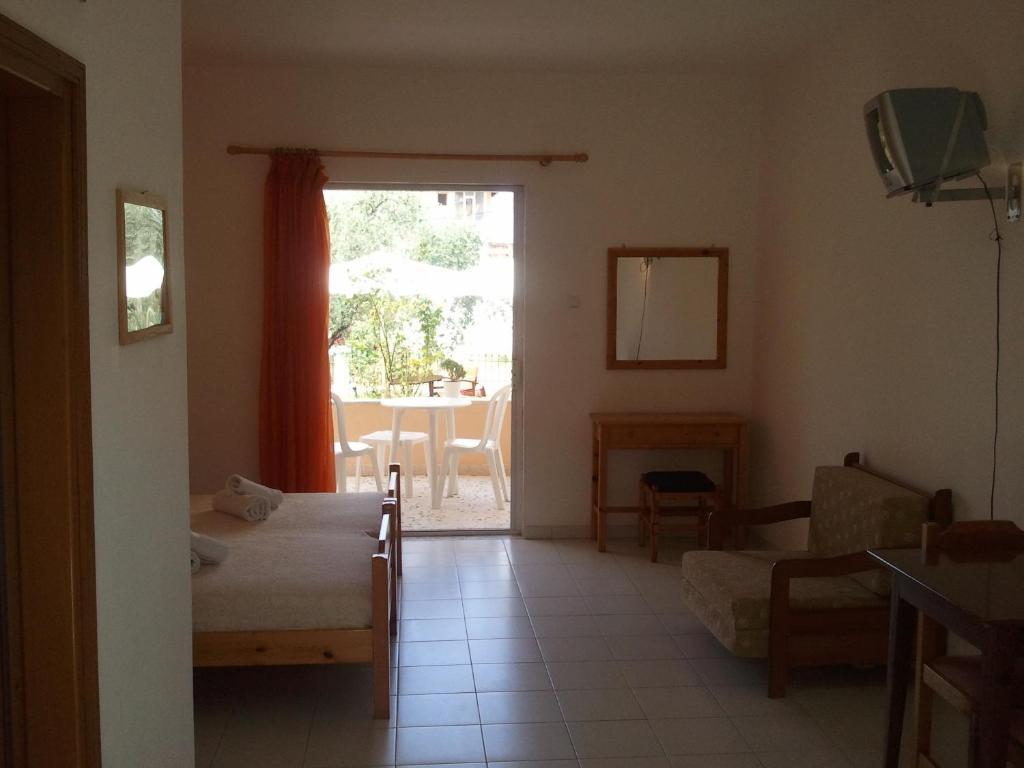 Amarilia Aparthotel Skala Rachoni  Exterior photo